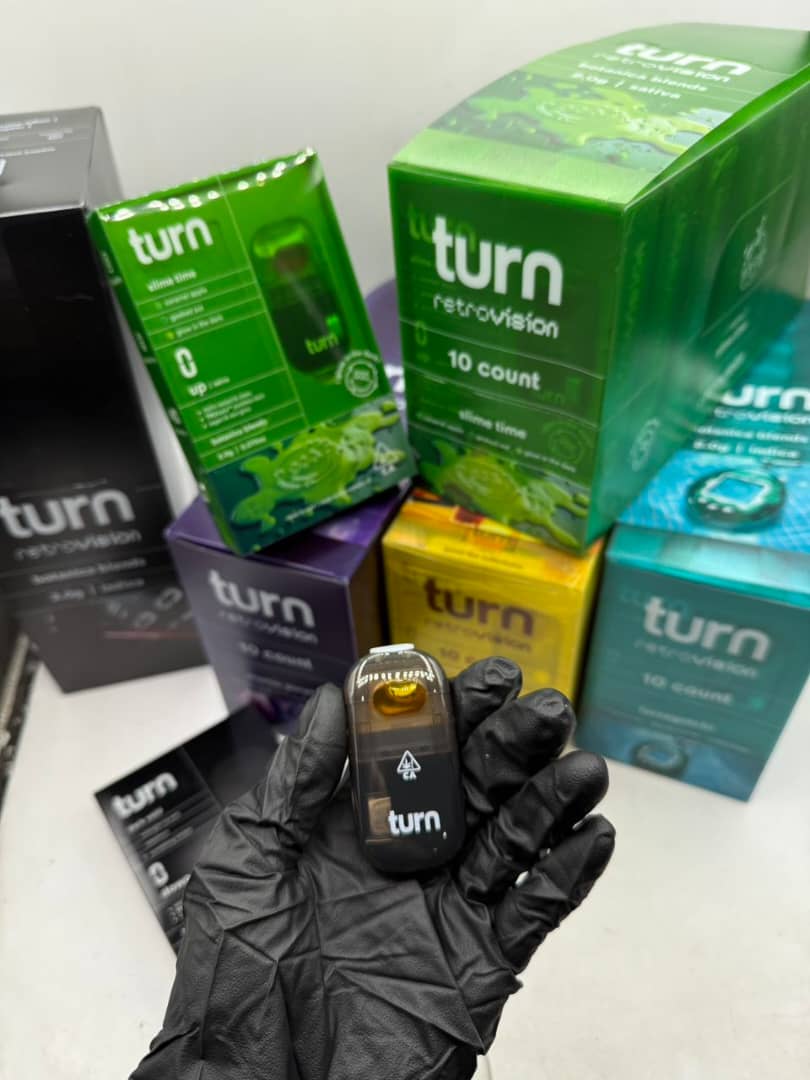 WhatsApp Image 2026-01-10 at 12.53.53 PM (1) turn 2g retrovision edition 2g disposable