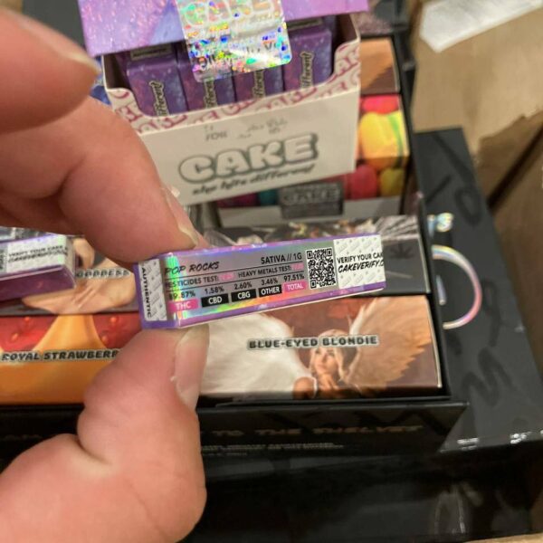 cake she hits different 1g cartridges