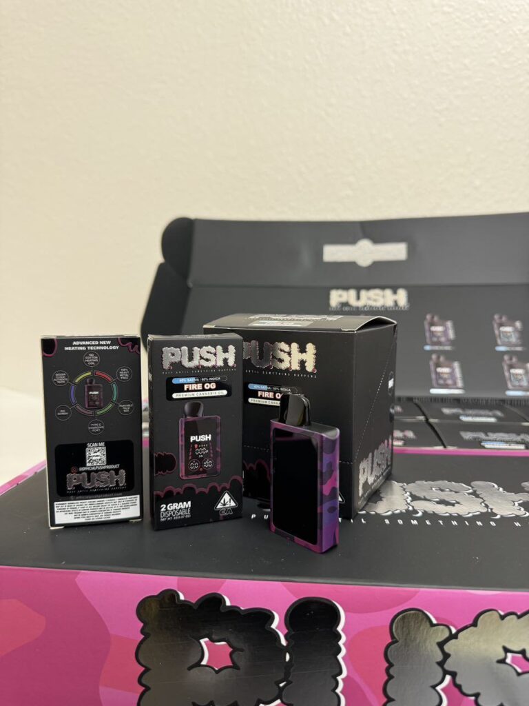 push 2g disposable with screen valentine's edition